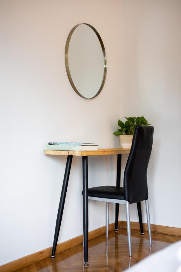 Renovated Apartment Near Acropolis Athena Bagian luar foto